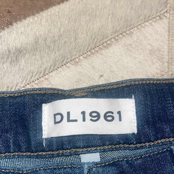 Jeans - Picture 2 of 6